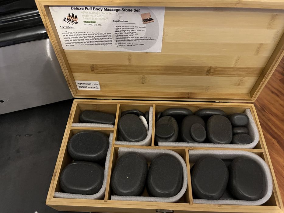 Podgrzewacz i kamienie do masażu