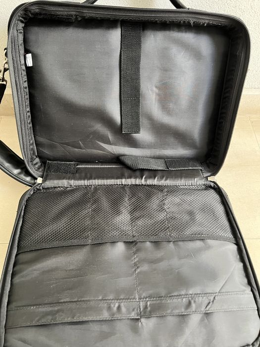 Pasta de computador marca Gabol