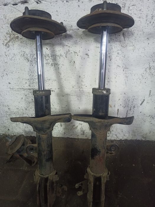 Стойки на хюндай тюксон 2008 года