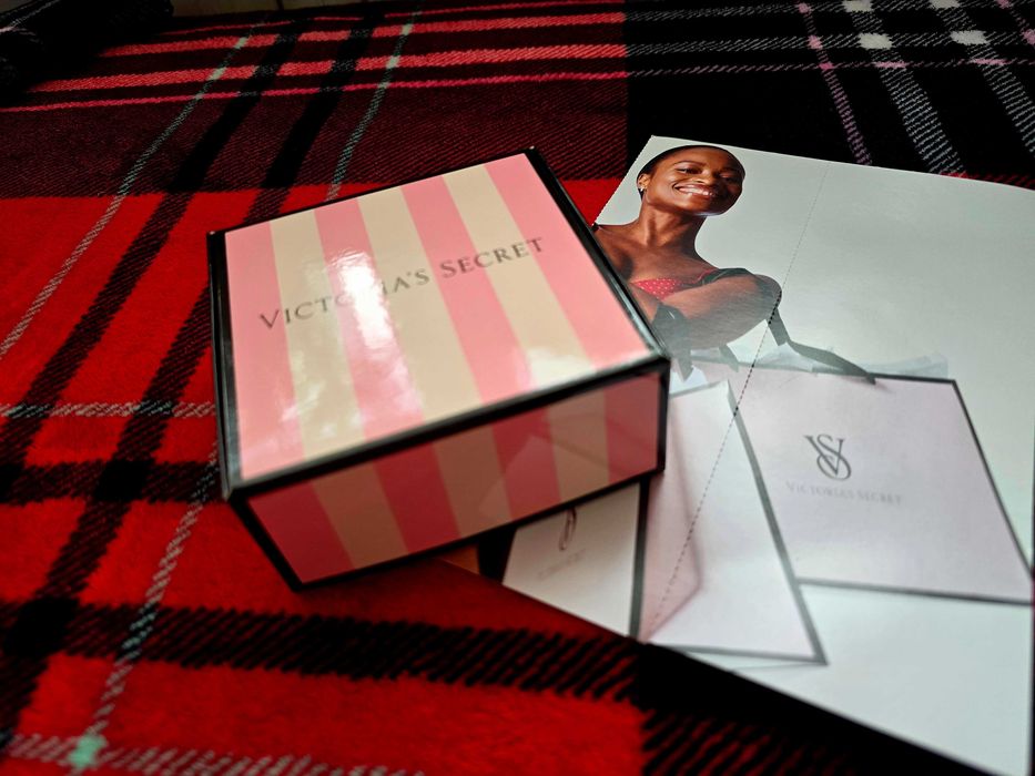 Pudełko Victoria's Secret rozmiar XS