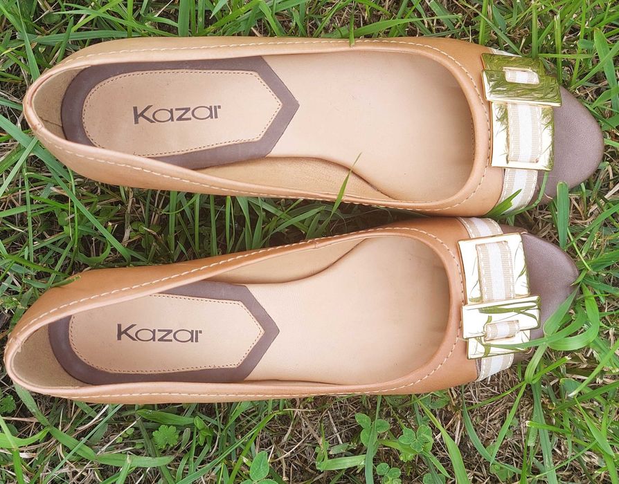 Eleganckie beżowe czółenka rozm. 38 firmy Kazar, na wesele, komunię, do pracy
