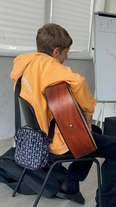 Уроки гри на гітарі