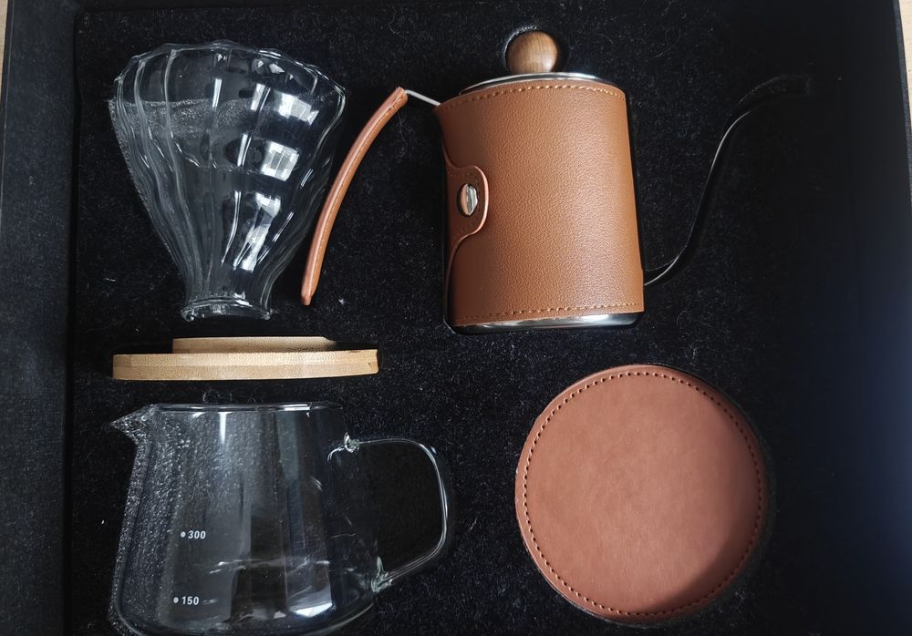 Zestaw do parzenia kawy.Drip