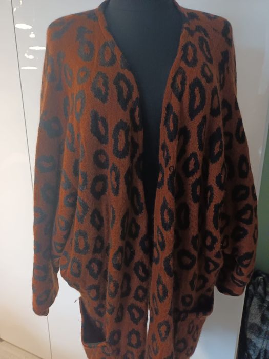 Swetr zwierzęcy print oversize