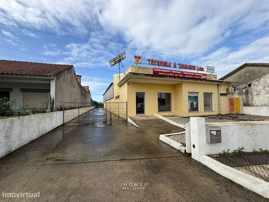 Espaço com Licença para Comércio e armazém – Requeixo, Aveiro