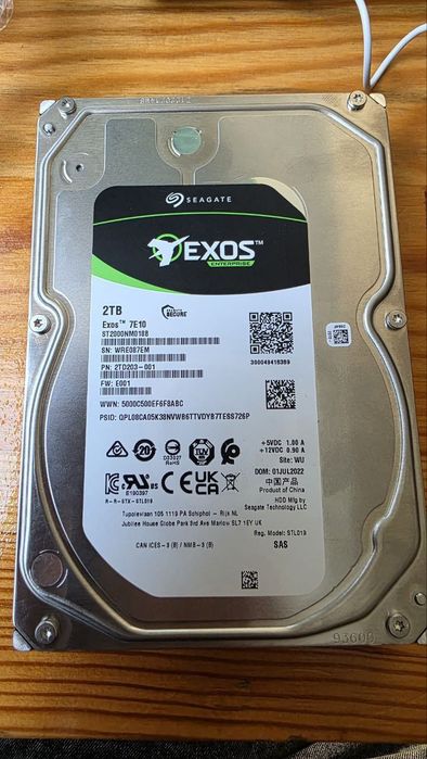 Серверний жорсткий диск Seagate Exos 7E10 2TB