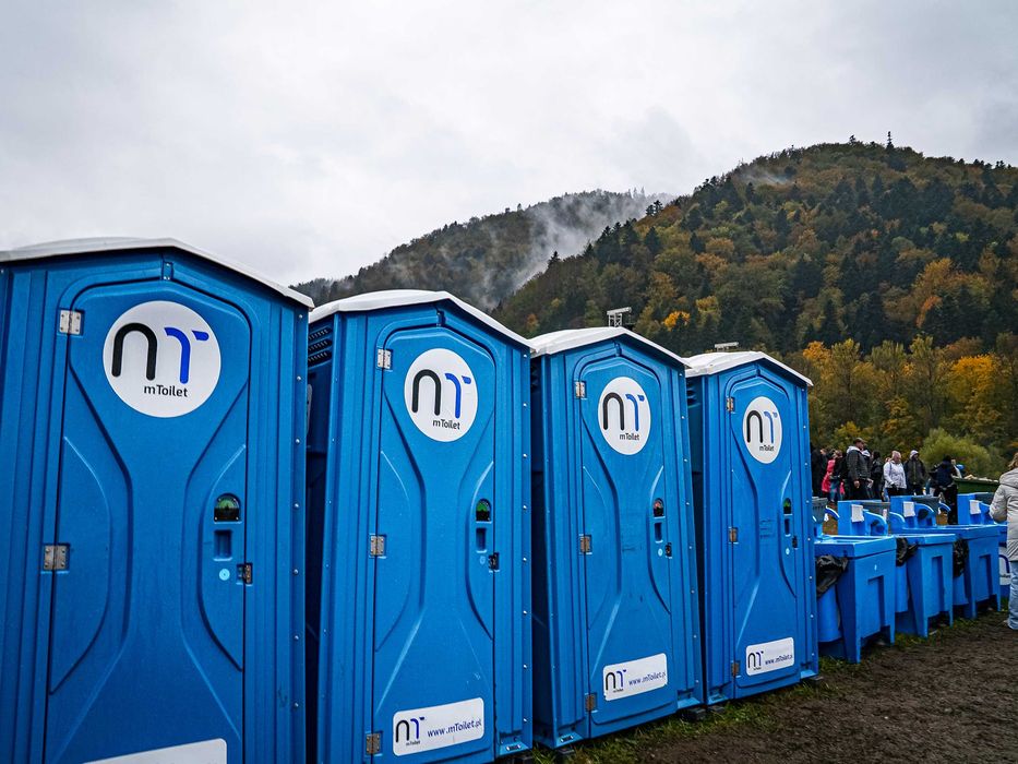 Toaleta przenośna wynajem toalety toalet kabina wc na budowę imprezę