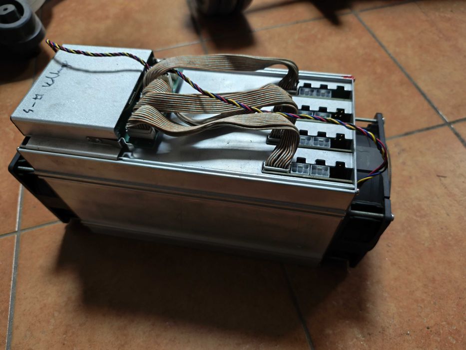 Antminer L3+ , LTC + Doge.