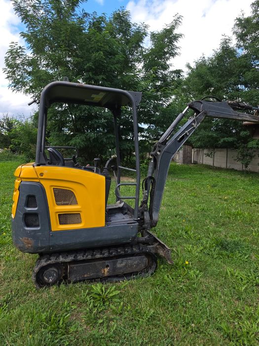 Minikoparka Volvo ec15