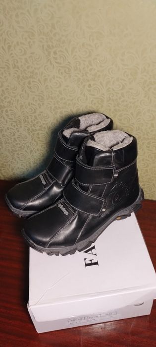 Продаю сапожки подростковые