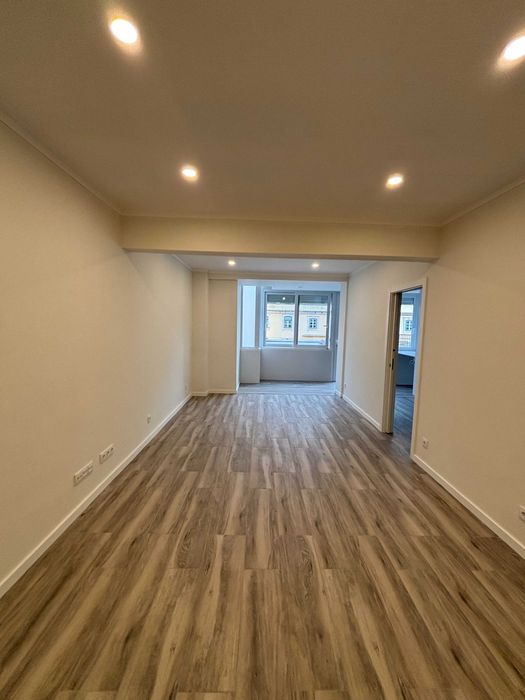 Arrenda-se T2 - Alcantara