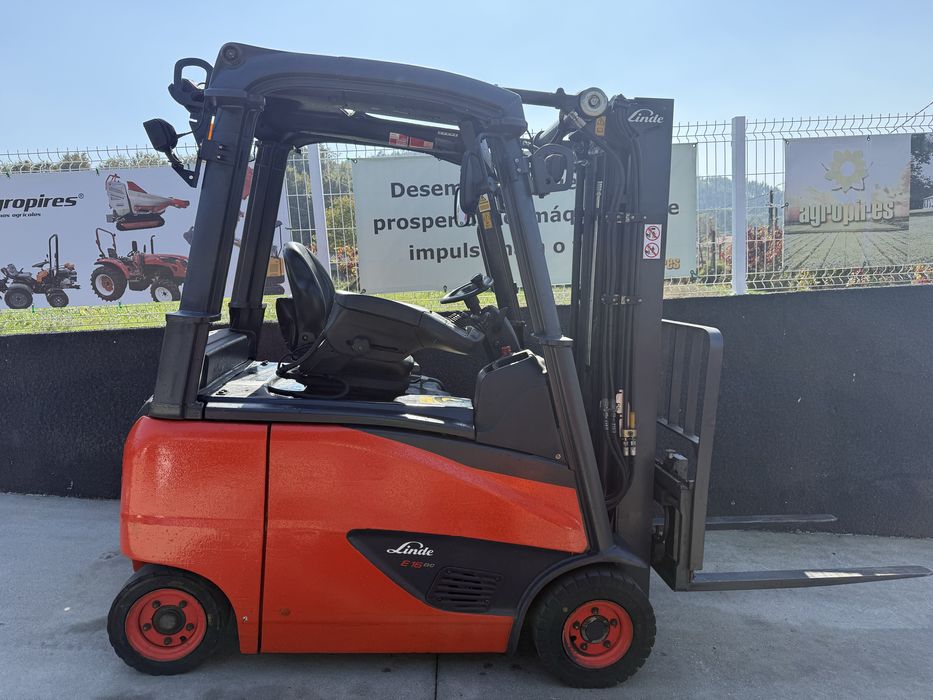 Empilhador LINDE 1600 kg eletrico