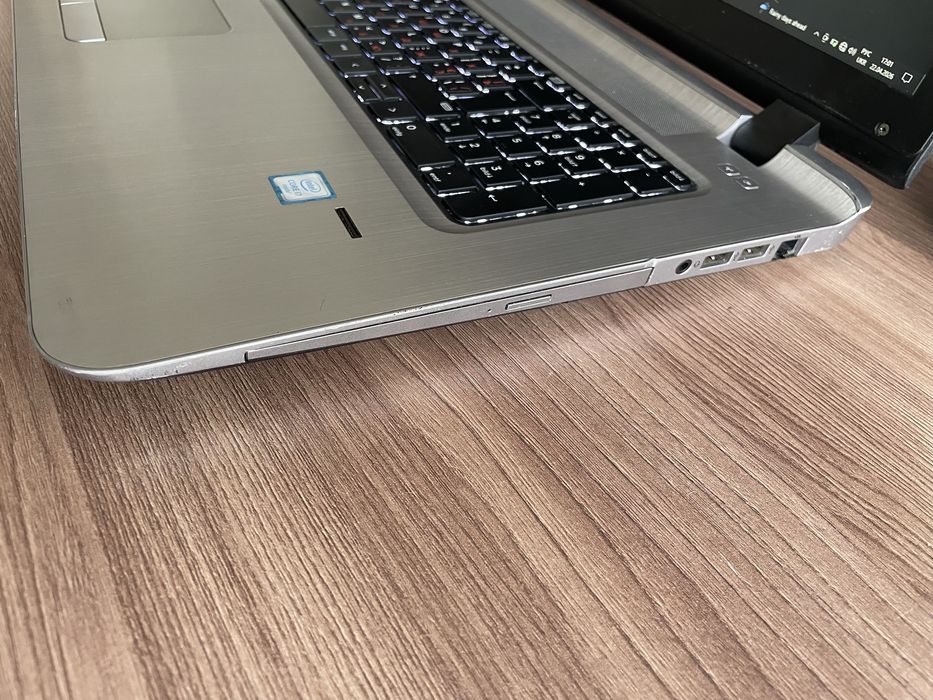 30.ГАРАНТІЯ HP Envy 17.3"/FullHD IPS/Core i7-6500/RAM 8GB/500 HDD/Intel HD+Radeon R7 M340 2 GB