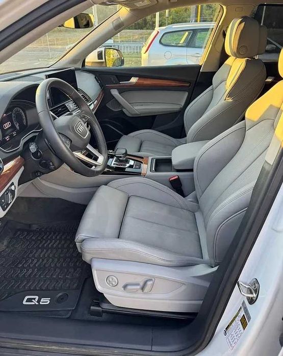 Продам Audi Q5 2022  Quattro  S-Line