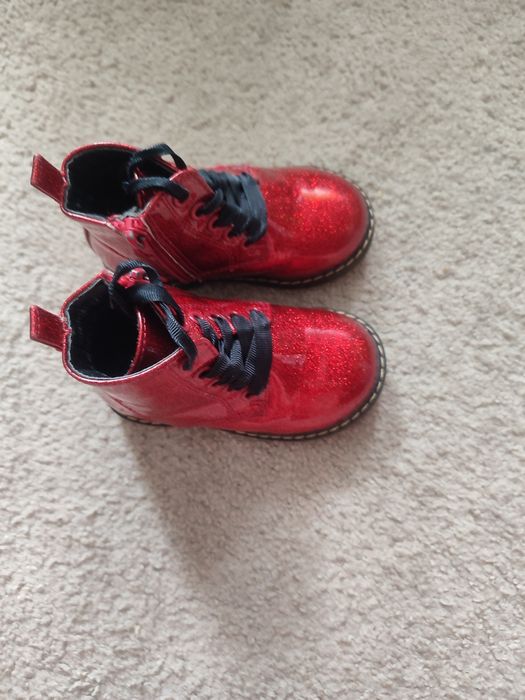 Trzewiki glany Dunnes rozmiar 22.