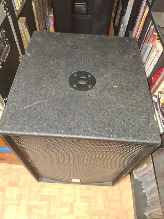 Par Subwoofers Ativos Alto TS Sub 18 (1200W) + Capas Thomann + Suportes