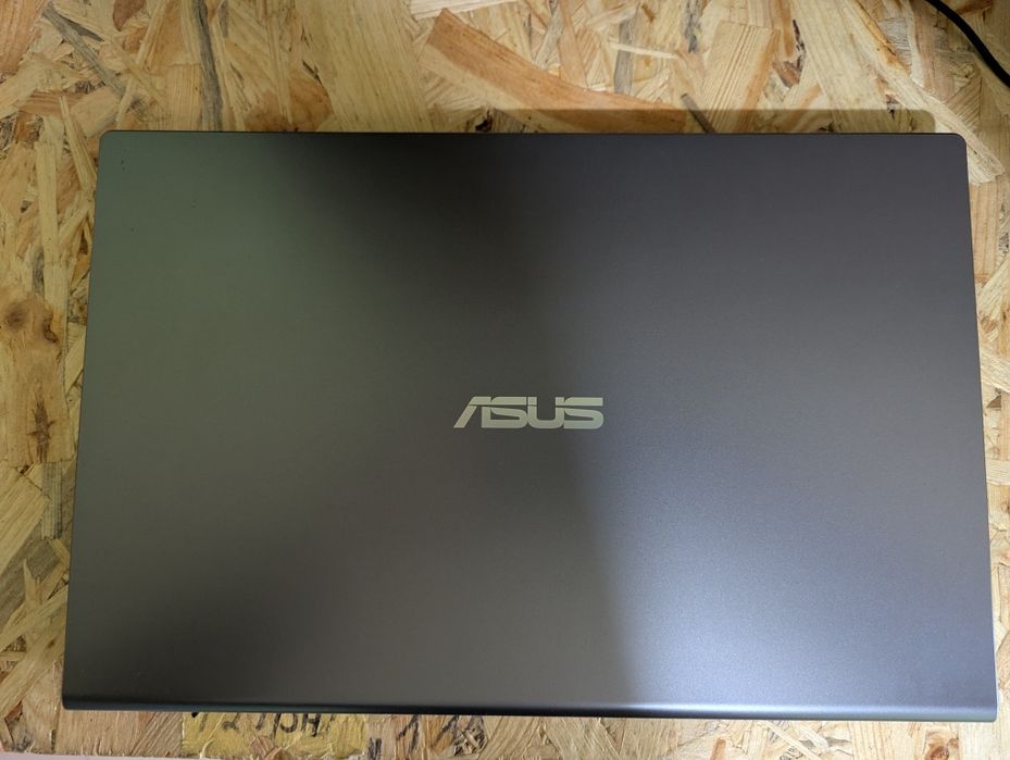 Asus X515EA i3-1115G4 4x4100Мгц, 8 GB DDR4, 512 SSD M2 NVME