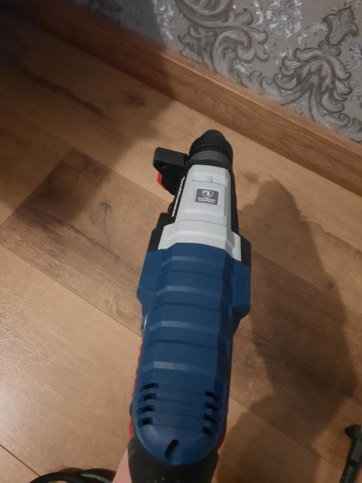 Перфоратор Bosch GBH 2-28