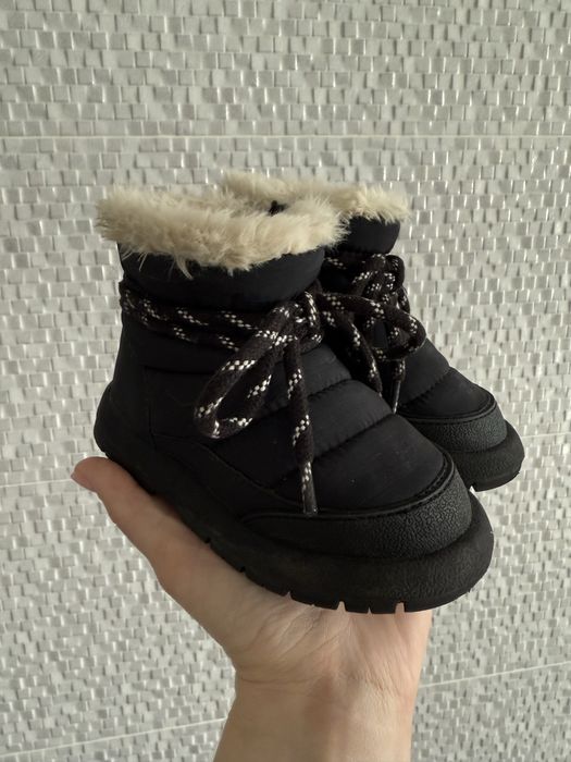 Зимове взуття Zara для дівчинки