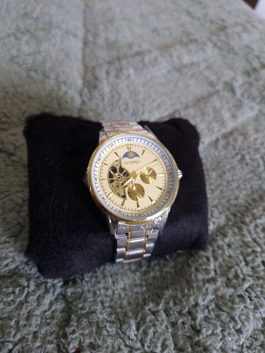 Relógio Xufeng Skeleton Dourado Prateado - Como Novo com Plástico