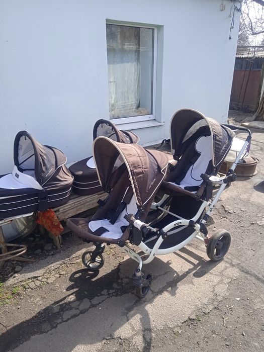 Продам дитячу коляску для двійні