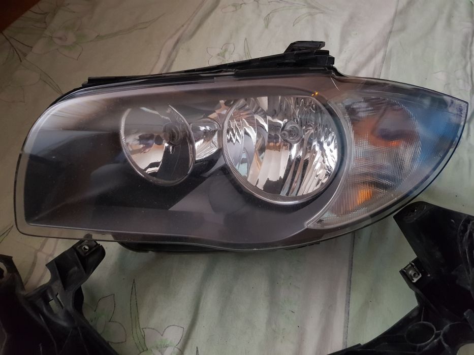 Фара ліва рестайлінг  з 2007 року valeo  BMW  БМВ е81 е82 е87 е88