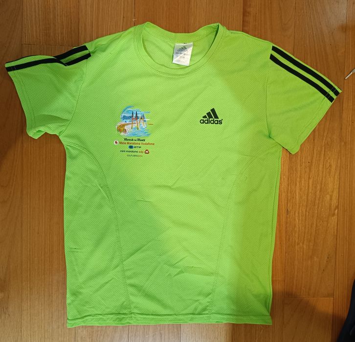 T-shirts de corrida usadas