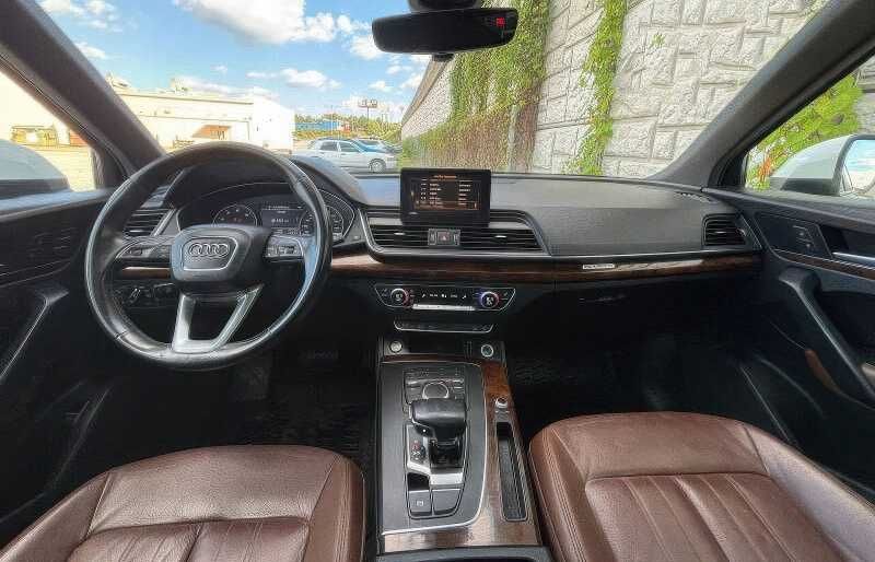 2018   Audi    Q5