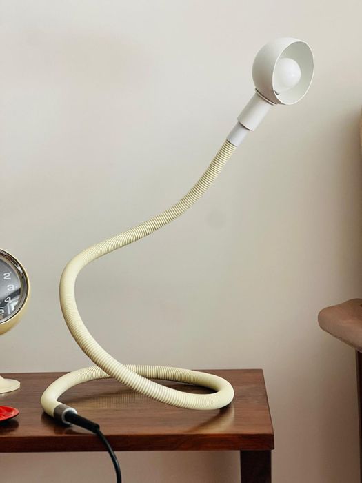 Candeeiro branco Hebi vintage - braço extra longo