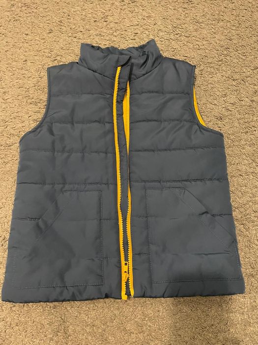 Chłopięcy bezrękawnik H&M, rozm. 128 cm