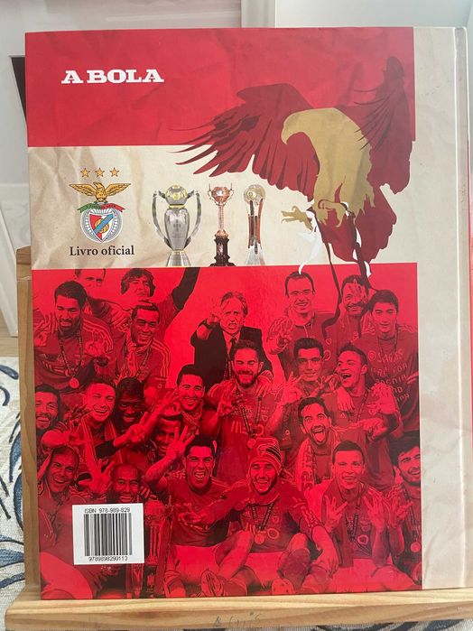 O Ano de Ouro da Águia - Época 2013/14 - Livro Oficial