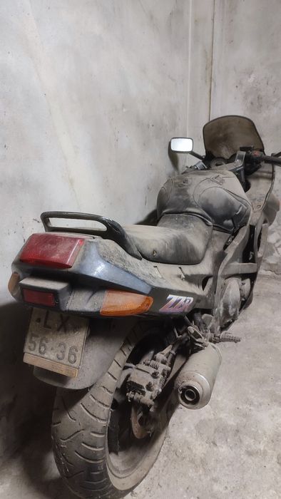 Kawasaki ZZR 600  para Restauro