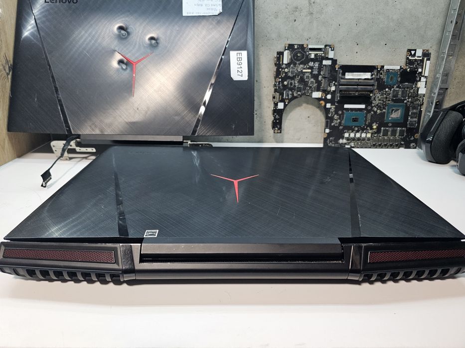 Ігровий ноутбук Lenovo Legion Y920-17IKB (i7-7820HK, GTX 1070)
