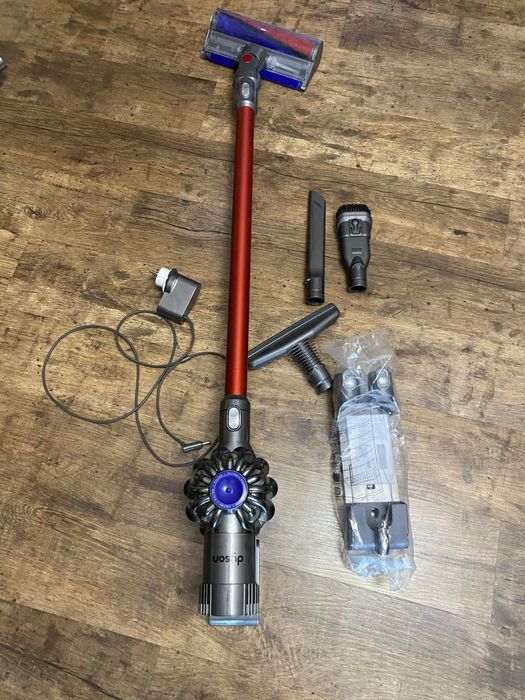 Аккумуляторный пылесос Dyson V6 Fluffy: 5 600 грн. - Пылесосы Сумы