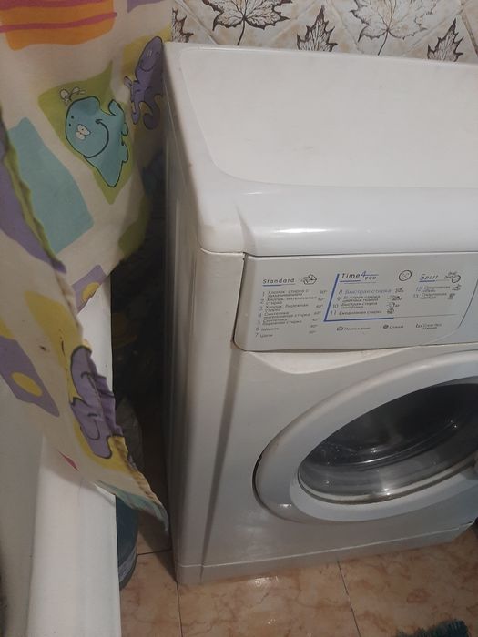 Продам стиральные машинки Indesit и Ariston под восстановление или на запчасти
