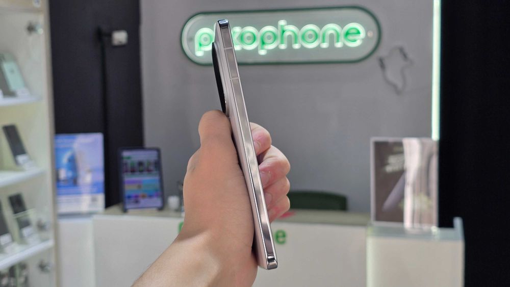 Магазин vivo iQOO 13 16/512GB White (BMW M branding) Гарантія