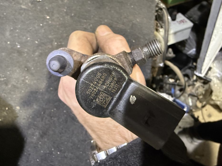 Форсунка впрыска топлива 9802448680 Peugeot/Citroen