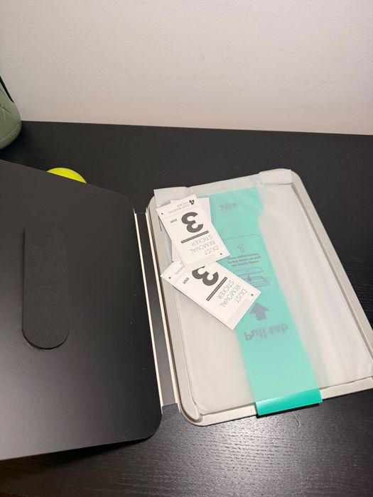 Protetor de ecrã para iPad Pro de 11 polegadas M5/M4 (2025/2024), vidro temperado 9H com bandeja UltraFit, anti-riscos, transparente HD