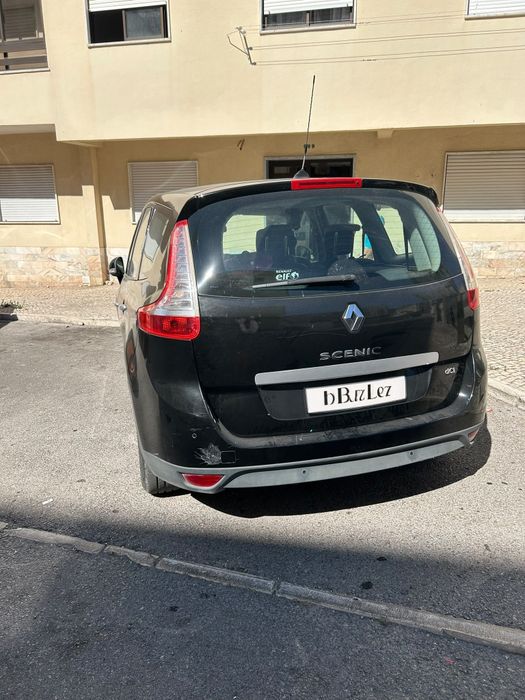 Vende de Carrinha de 7 Lugares