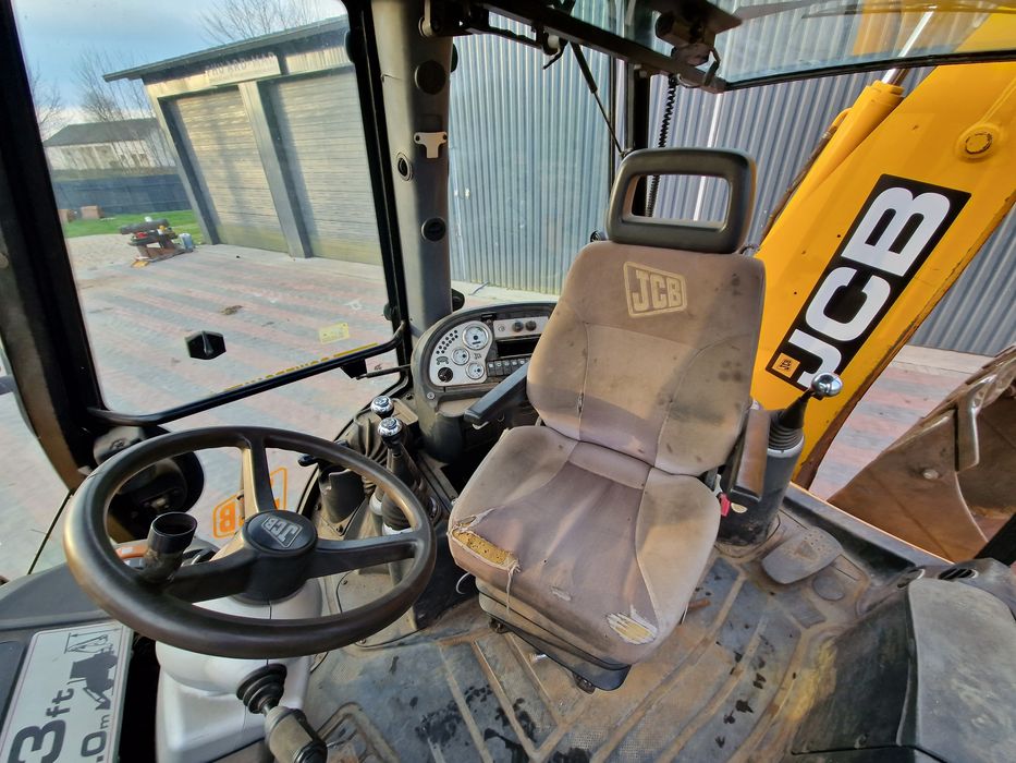 Koparka koparko ładowarka JCB 3CX zadbana jcb 4cx jcb 2cx case