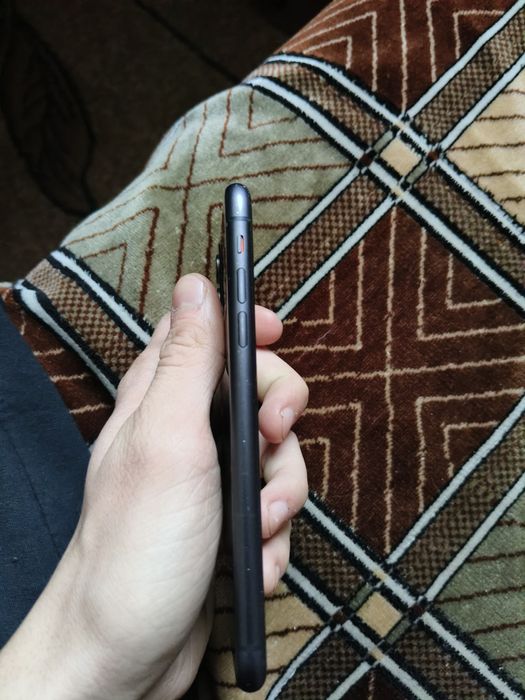Продам iPhone 11 на 64гб