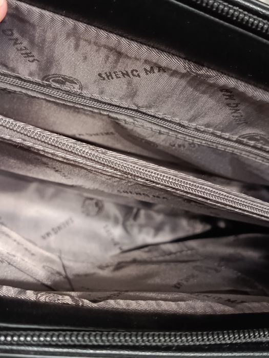 Чорна сумка жіноча