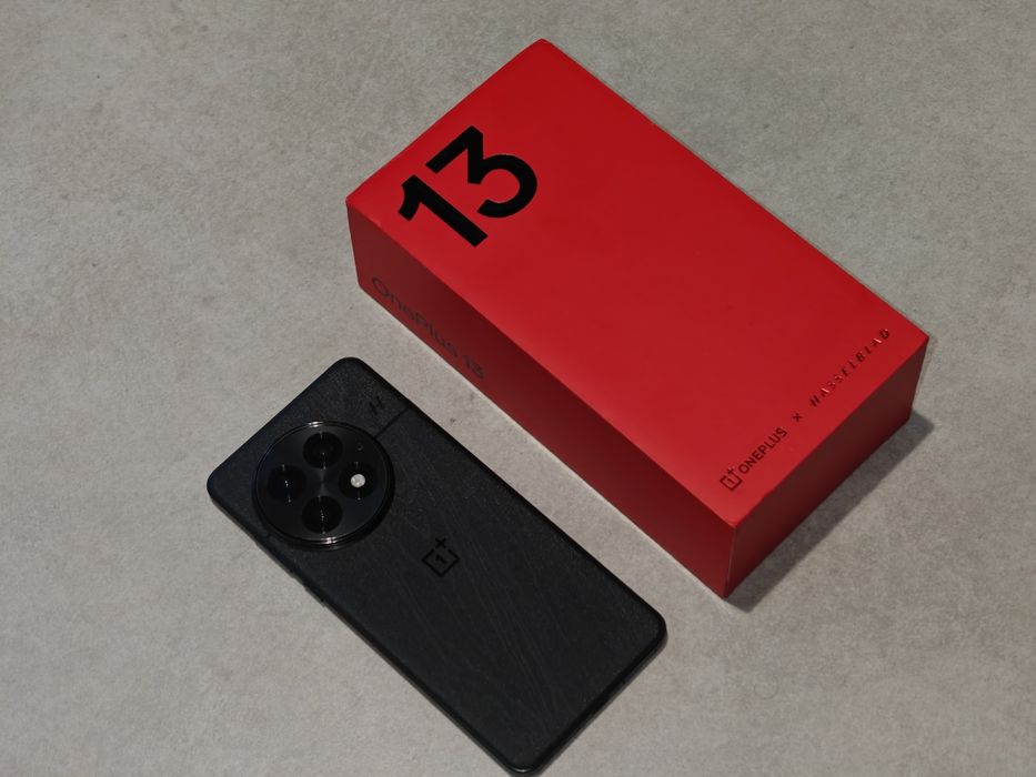 OnePlus 13 16/512 oxygen os