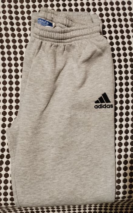 Calças treino Adidas_Tshirt F Perry_Sweat Lacoste