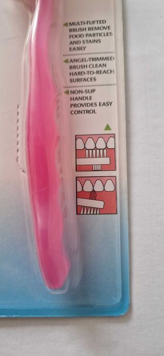 Szczoteczka do sztucznych zębów