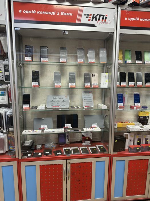 Вітрина з алюмінієвого профілю