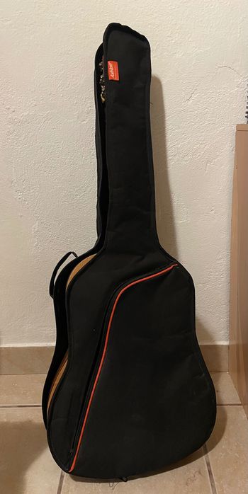 Yamaha C30M + Capa + Cordas Novas + Capotraste (Excelente Estado)