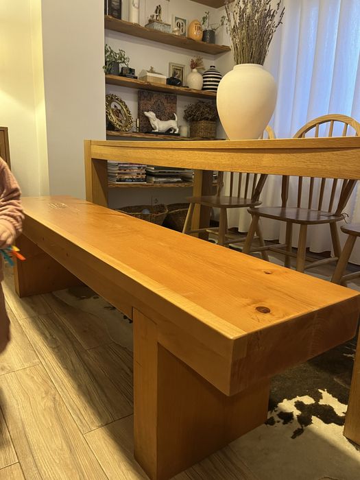 Banco de madeira maciça