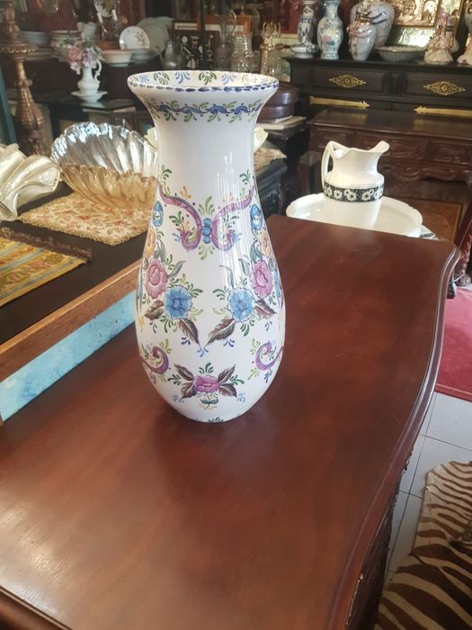 Grande jarra com pintura