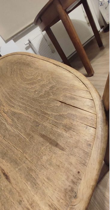 Krzesła drewniane, gięte, stare, zabytkowe firmy Thonet